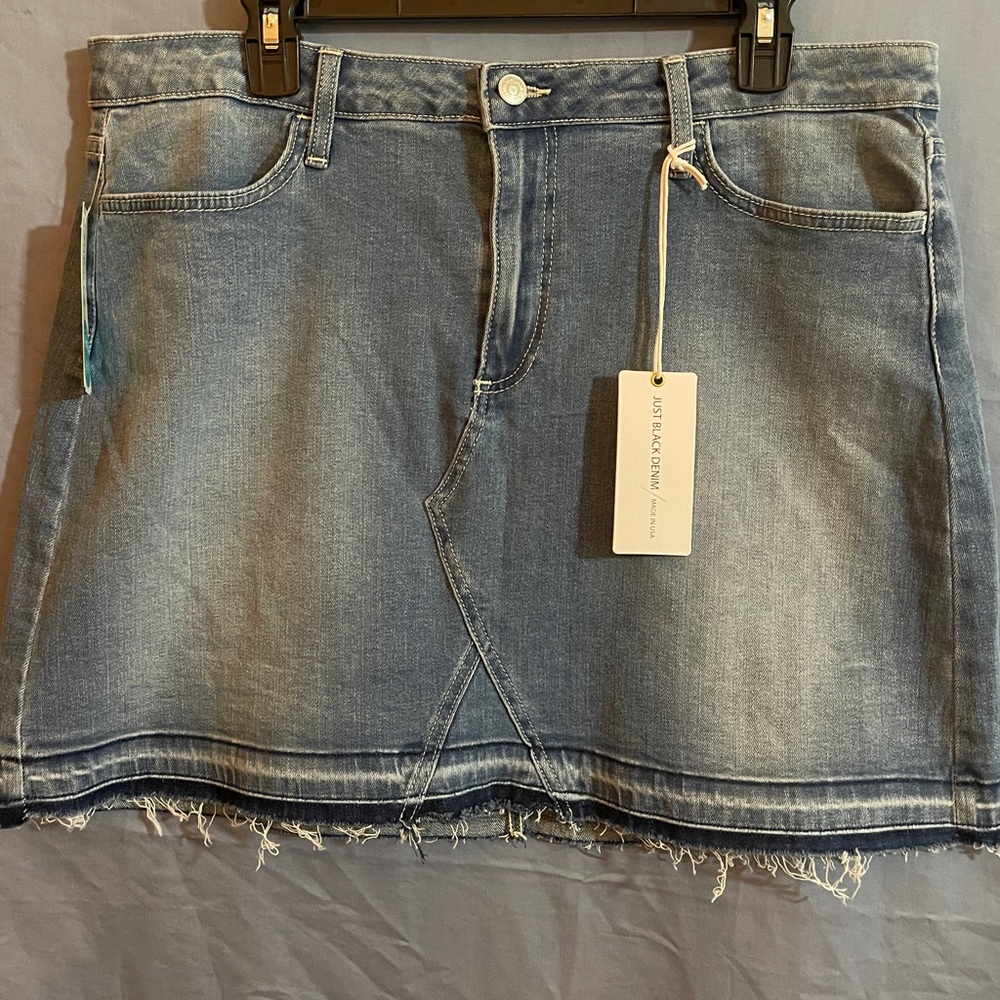 JUSTBLACK Released Hem Light Denim Skirt XL/XXL